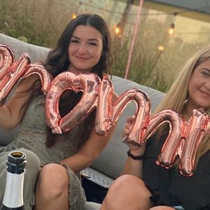 Meet your Posher, Dominique